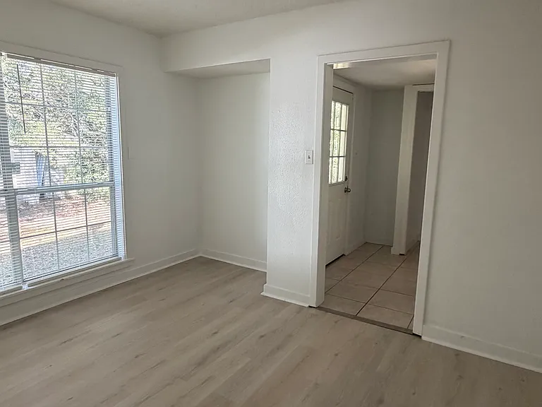 341 East Dr — Photo 12