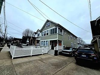 454 College Avenue, #2