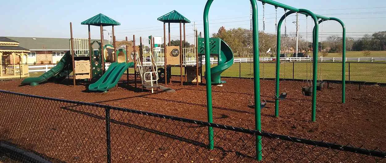 Evergreen Estates — Photo 2