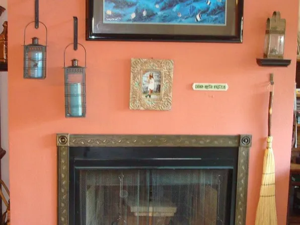 2801 Woodlake Dr, Santa Rosa, CA 95405