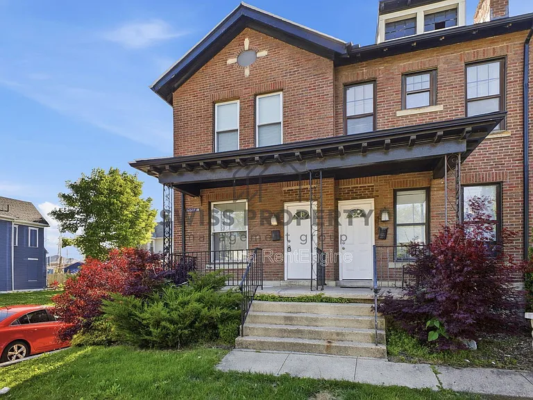 391 Saint Clair Ave — Photo 2