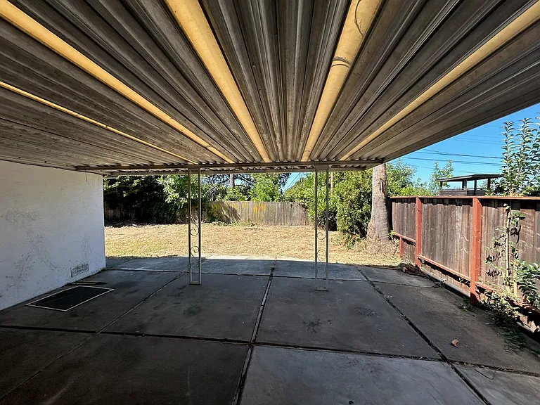 339 Swan Way — Photo 11