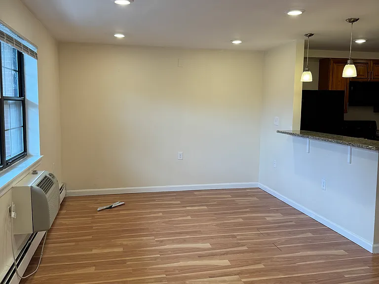 751 Highland Ave — Photo 26