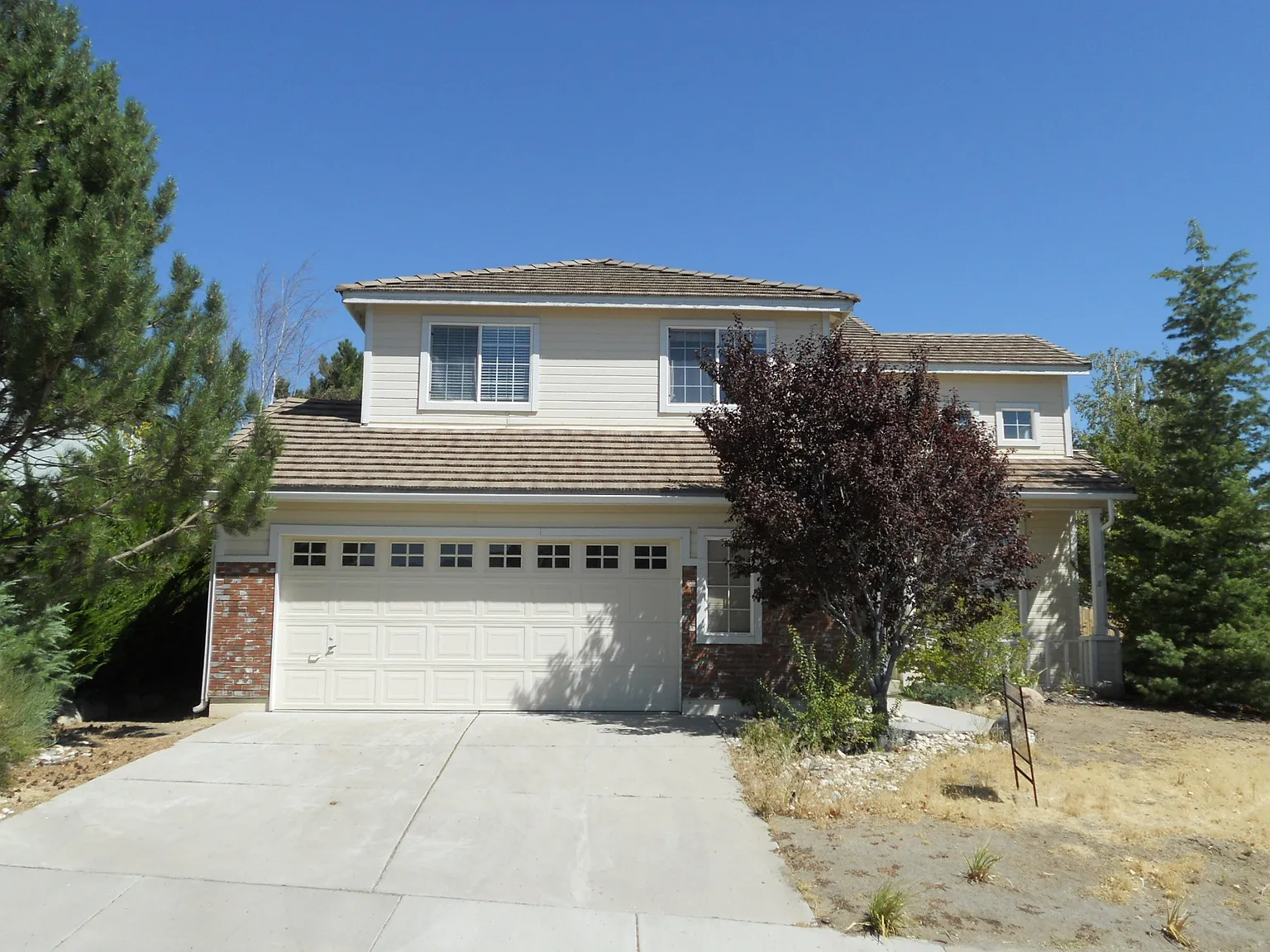 5625 E Brookdale Dr photo 1