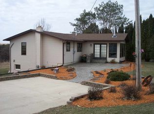 23531 Hickory Ave, Elkader, IA 52043