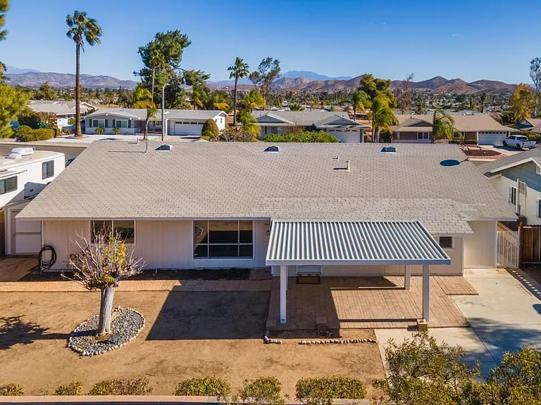 28461 Portsmouth Dr — Photo 41