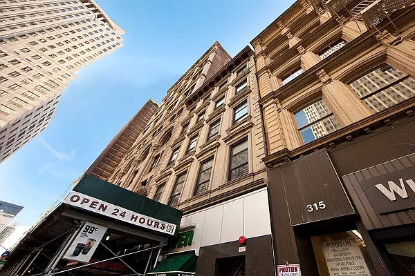 Rented by R New York | media 29