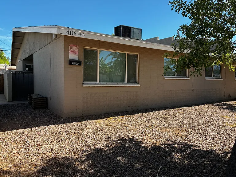 4116 E Moreland St — Photo 1