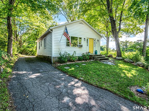 2nd image of 30 Carter Hill Road
