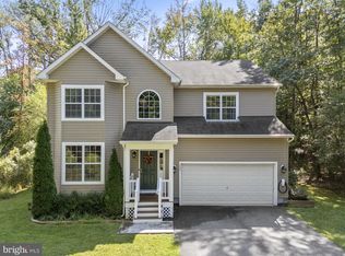 933 Marzoff Rd, Deale, MD 20751