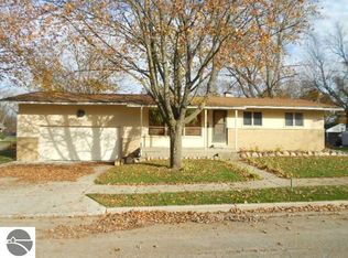 530 W End St, Alma, MI 48801