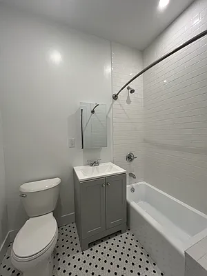 Rented by Charney Real Estate LLC | media 2