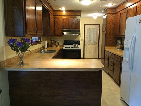 2nd image of 103 Silver Creek Dr