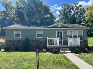 718 Summers St, Hinton, WV 25951