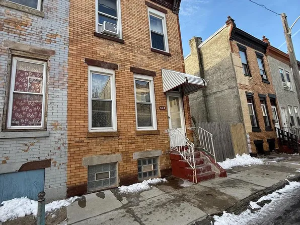 638 W Mayfield St, Philadelphia, PA 19133