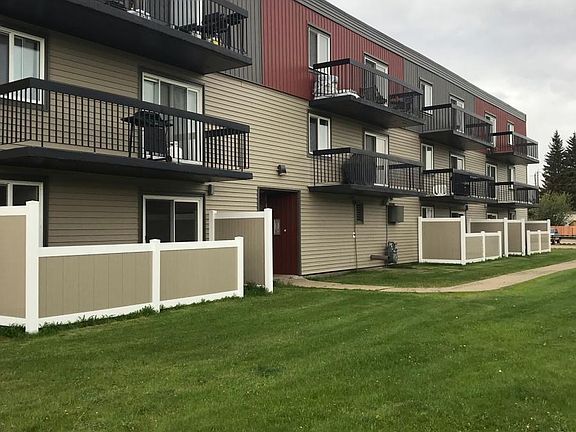 2nd image of 608 Main St N #612-03