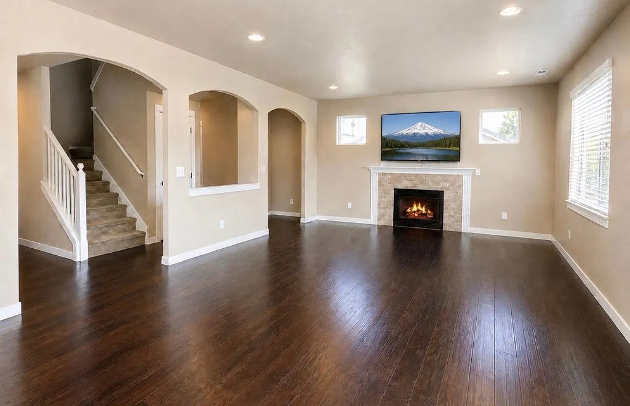3 bed, 2026 sqft, $3,195 — Photo 2