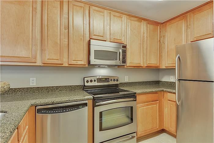 1st image of 3175 Summit Square Dr #5-B10