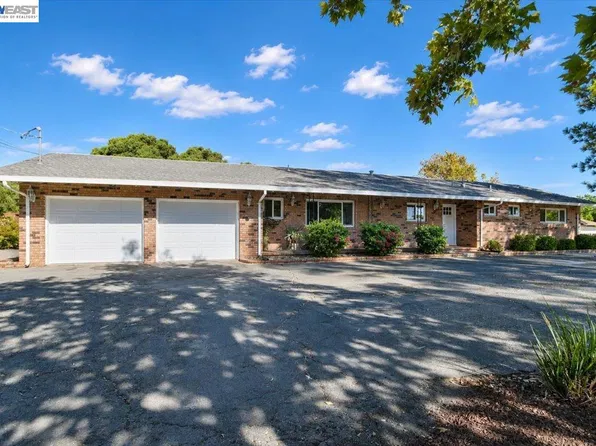 3360 Doyle Rd, Oakley, CA 94561