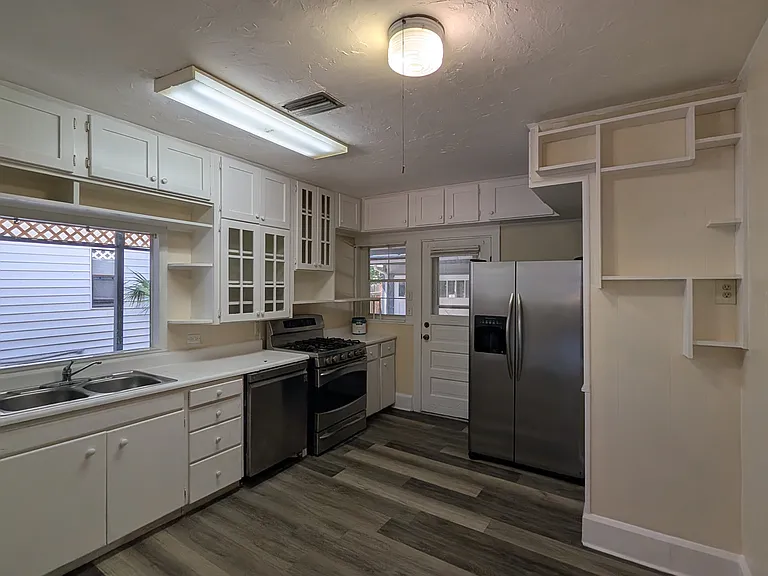 909 Magnolia Dr #HOUSE — Photo 38
