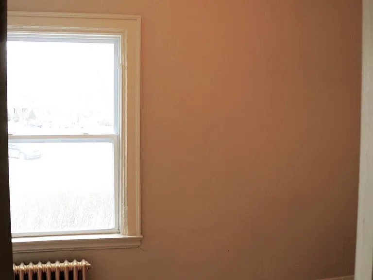 565 W Delavan Ave #1 — Photo 7