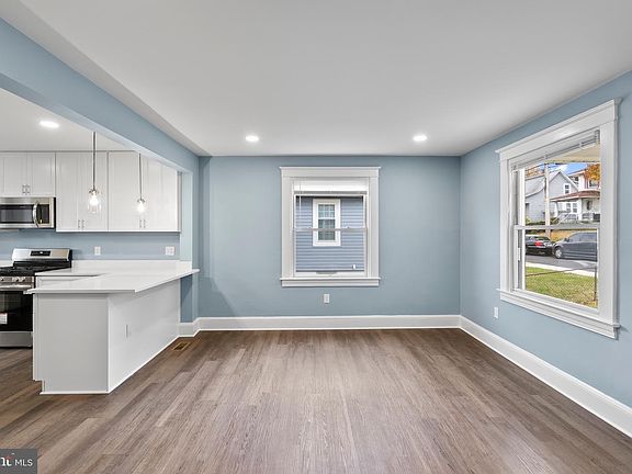 5th image of 4404 Lasalle Ave