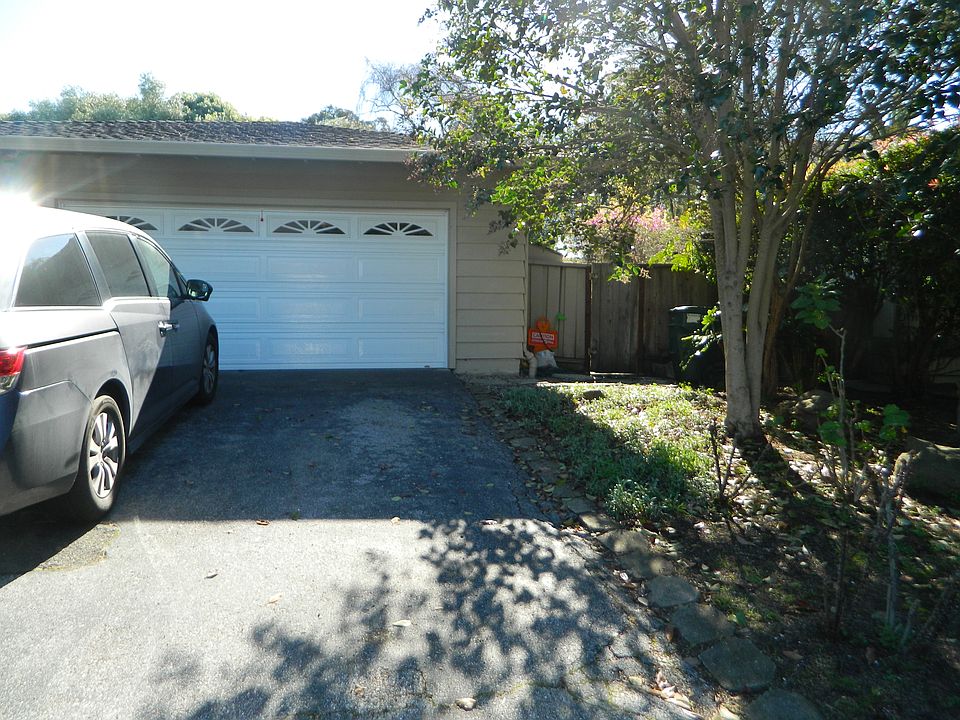 1st image of 633 Marseille Ln