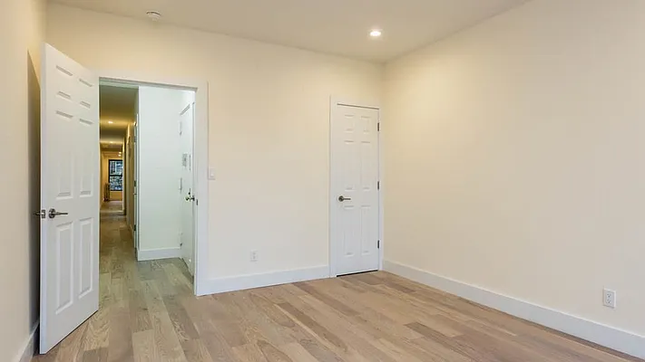 Rented by Nooklyn NYC LLC | media 9