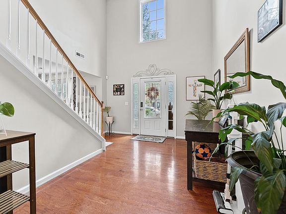 4th image of 110 Ashington Dr