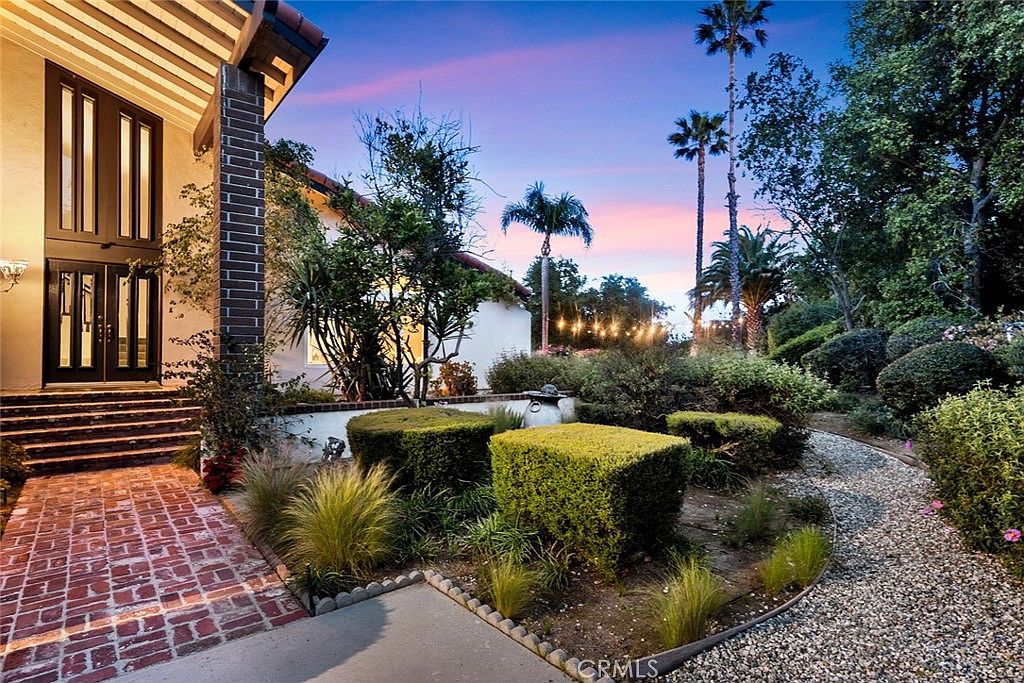 20138 Greenbriar Dr, Tarzana, CA 91356 | MLS #GD26106235 | Zillow