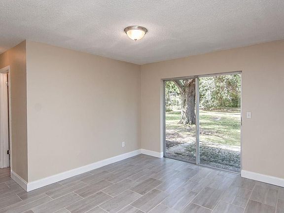 5th image of 6521 Aladdin Dr