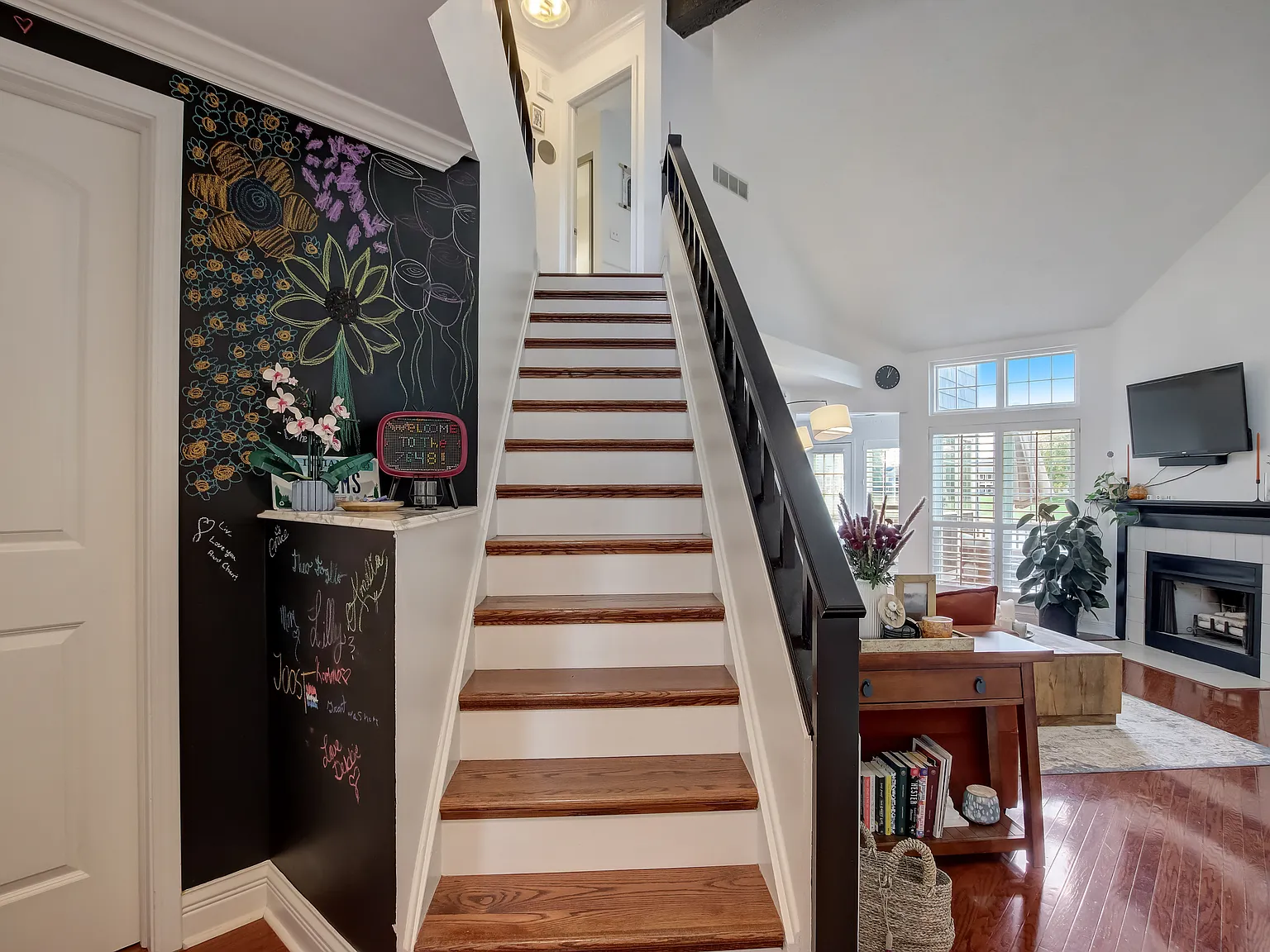 1 bed, 1.5 bath, 1024 sqft, $2,250 — Photo 2