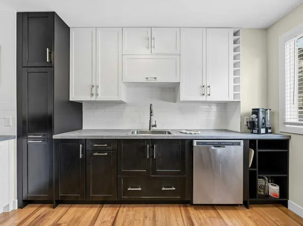 2211 W 19th St NE #143, Calgary, AB T2E 4Y5