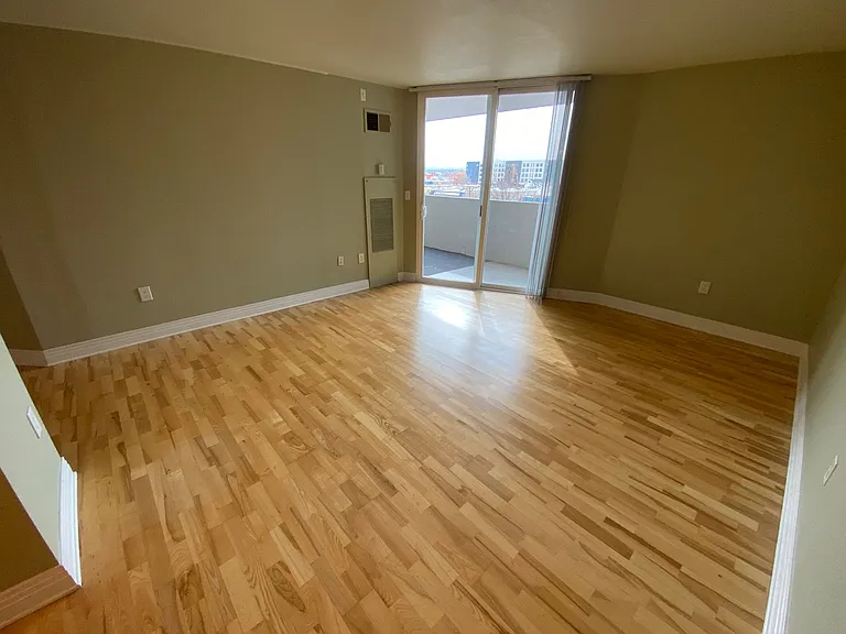 601 W 11th Ave #512 — Photo 9