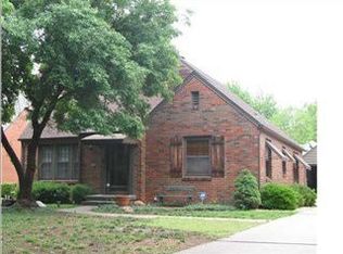 530 S Crestway St, Wichita, KS 67218