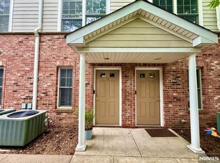 10 Terrace Ave APT 11, Hasbrouck Heights, NJ 07604