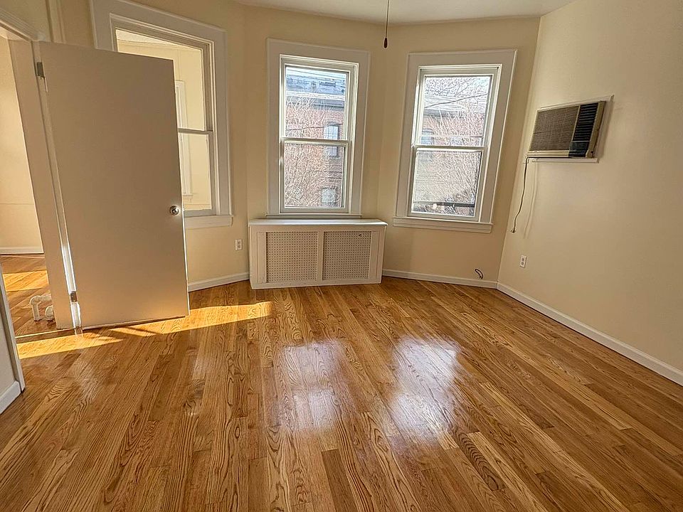 1st image of 15-32 126th St #1