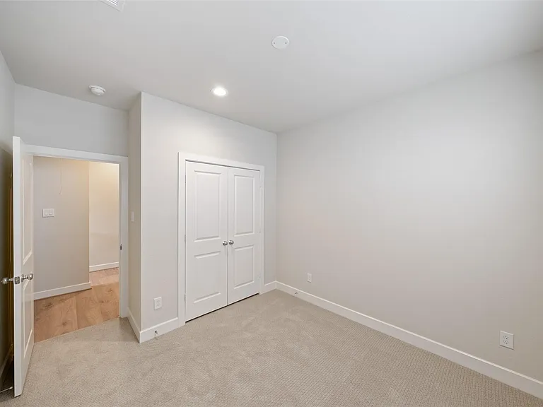 5910 Haring Ln — Photo 18