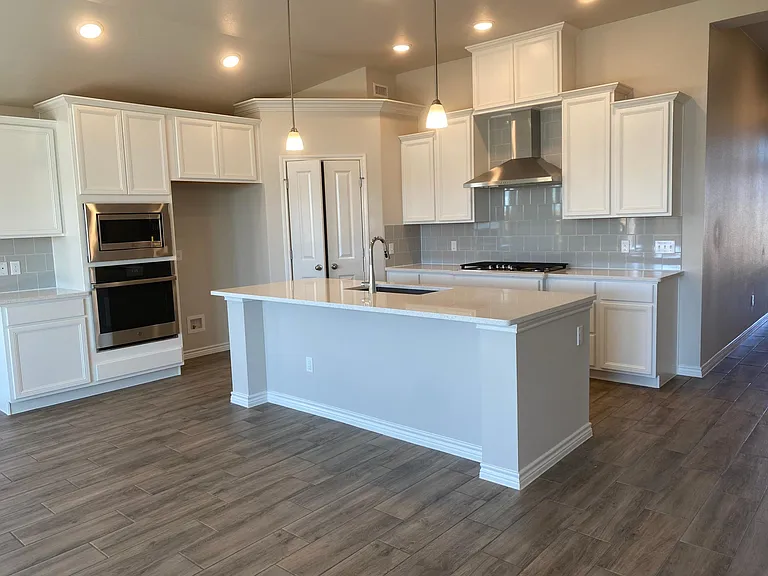 7301 Repcon Dr — Photo 2