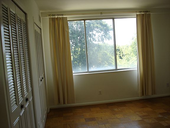 4th image of 4977 Battery Ln APT 407