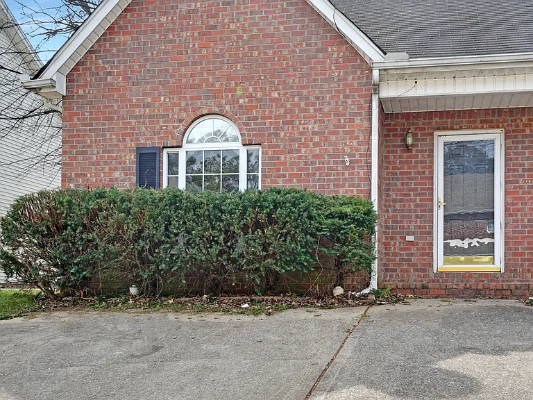 1452 Middleborough Ct — Photo 1