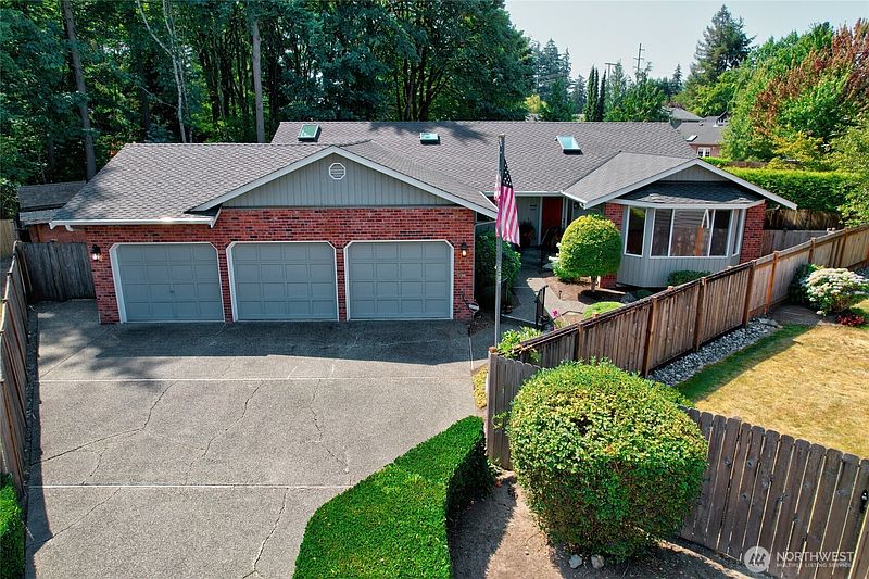 3rd image of 4710 SE 123rd Street
