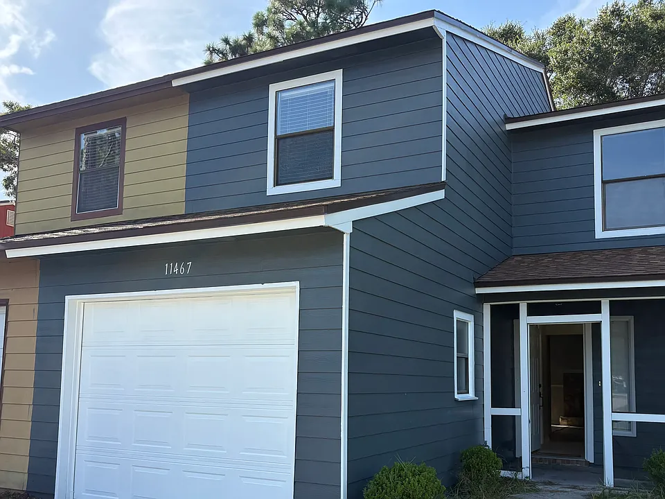 11467 Fort Caroline Lakes Dr N
