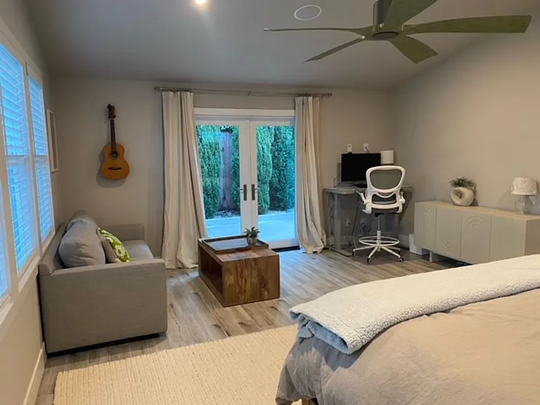 250 Avenida Monterey Gorgeous Furnished — Photo 30