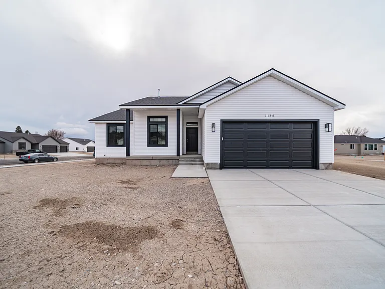 3190 Roundup Ln — Photo 5