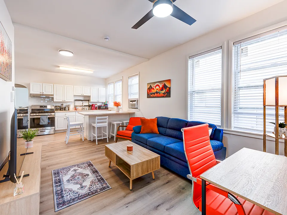 40 Hamilton Rd #1W