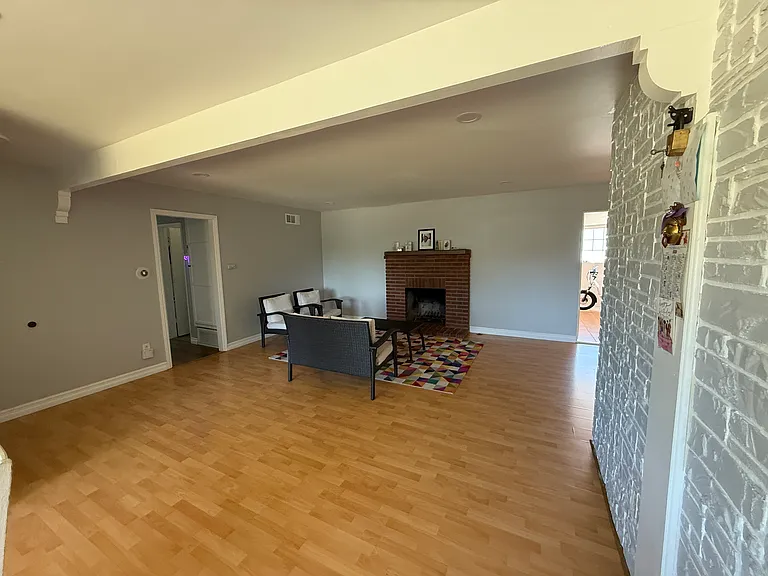 20417 Lassen St — Photo 8