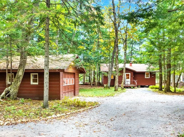 169 Spruce Dr, Eagle Bay, NY 13331