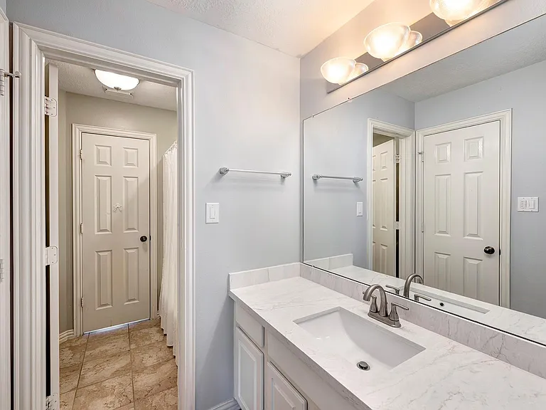 2511 Bridgestone Park Ln — Photo 18