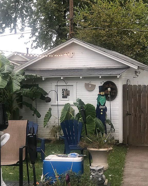 2nd image of 102 Wedeking Ave